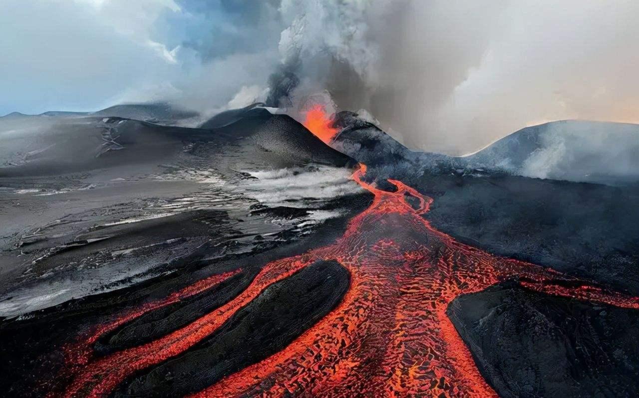 富士山活跃期来临，最新消息与影响分析